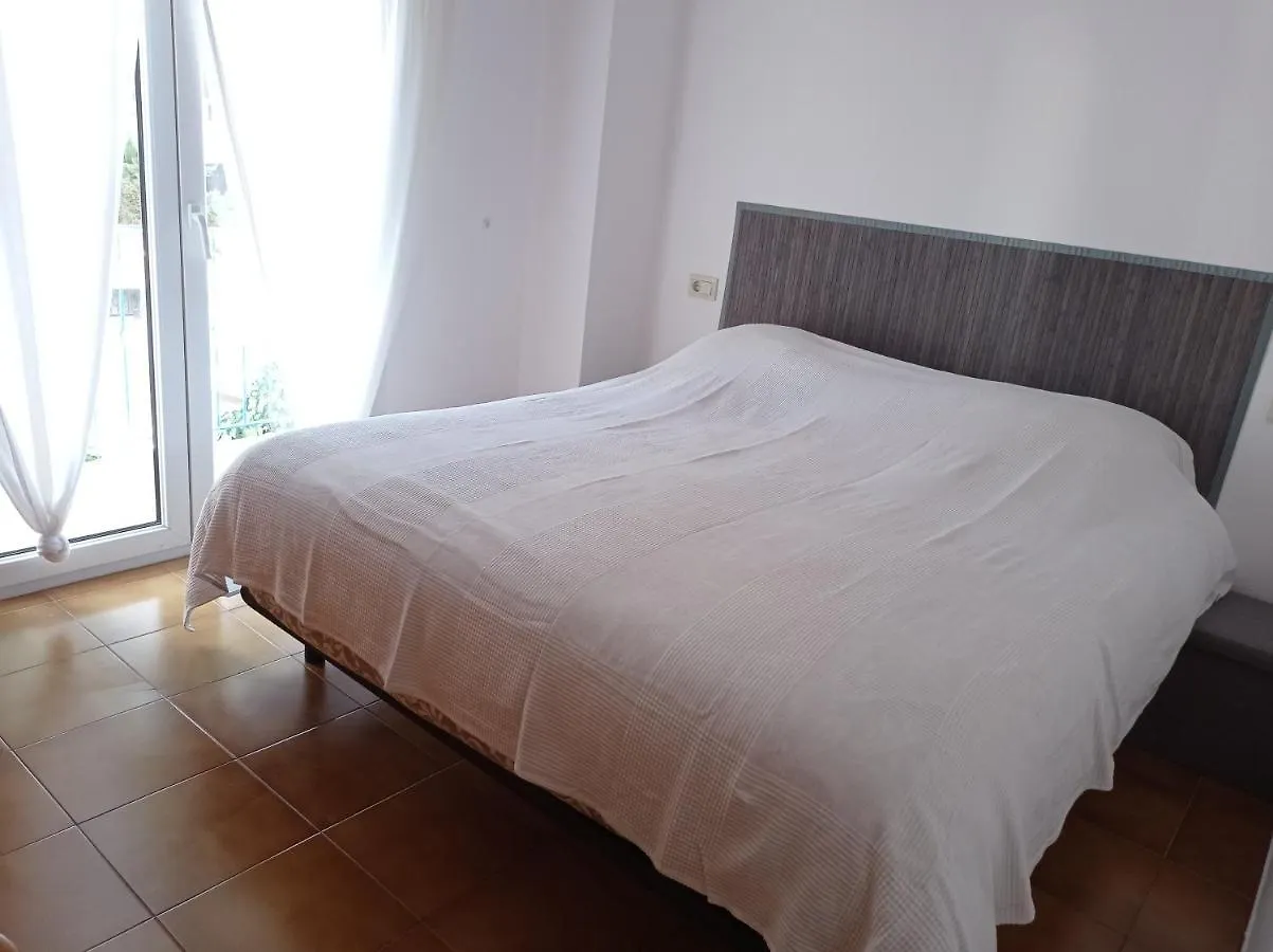 Can Eugeni L'Escala Holiday home